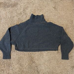 Cute Women’s Crop Sweater